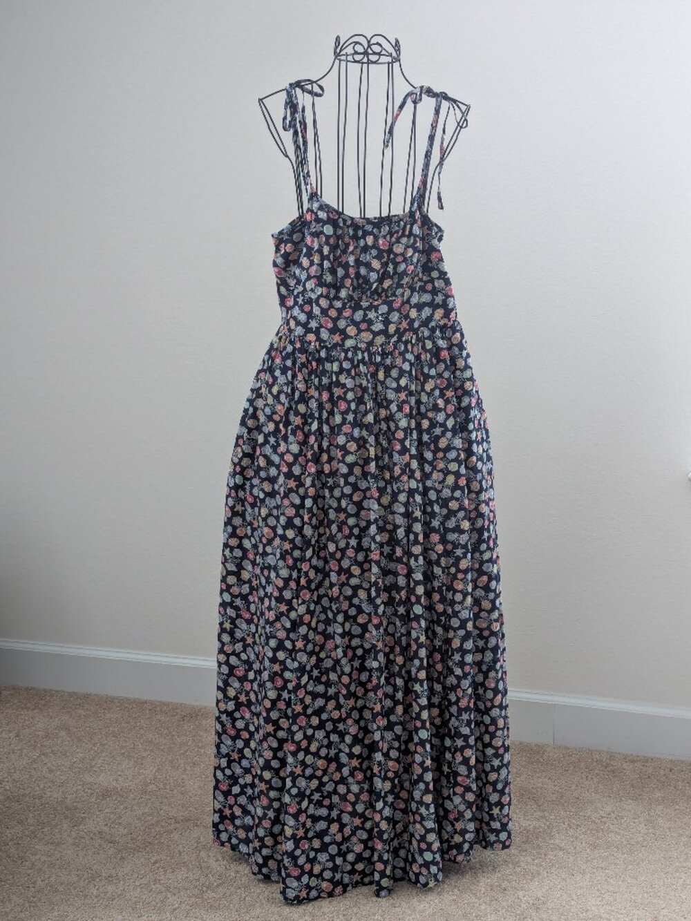 GAP Shell Print Maxi Dress Tie Shoulder Pockets Side Zip Smocked Back Coastal S